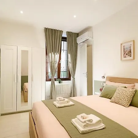 New Private Apt In Como Comfort - Elegant - Comfortable Apartment