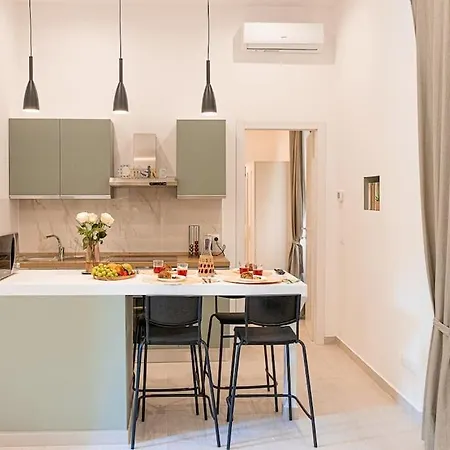 Apartman New Private In Whit A-c Comfort - Elegant - Comfortable Como