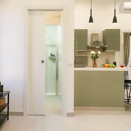 New Private In Whit A-c Comfort - Elegant - Comfortable Apartman Como